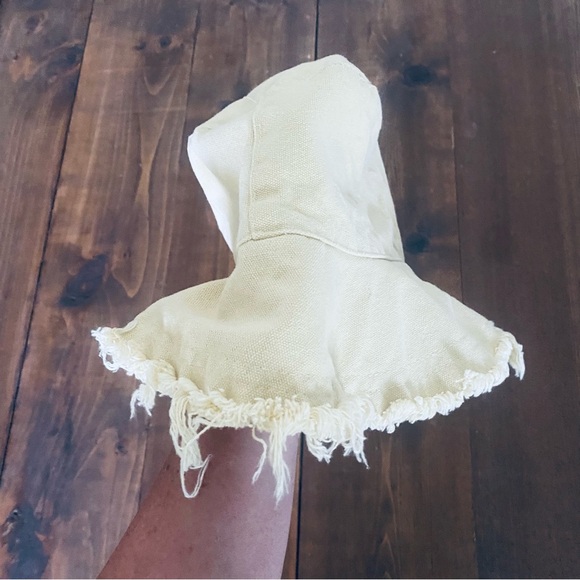 Yellow/cream frayed bucket hat - Picture 5 of 6